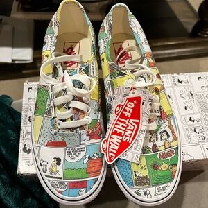 Women’s/ Men’s Peanuts Vans. Brand new with tags.